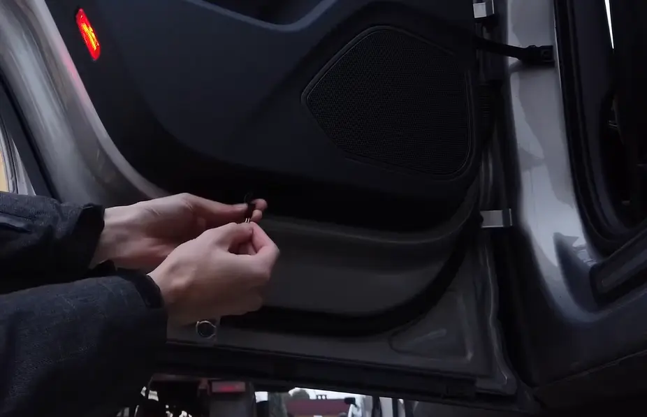 How to Install Audi Door Lights (Step-by-Step Guide) 5 Connect and Insert the New Light
