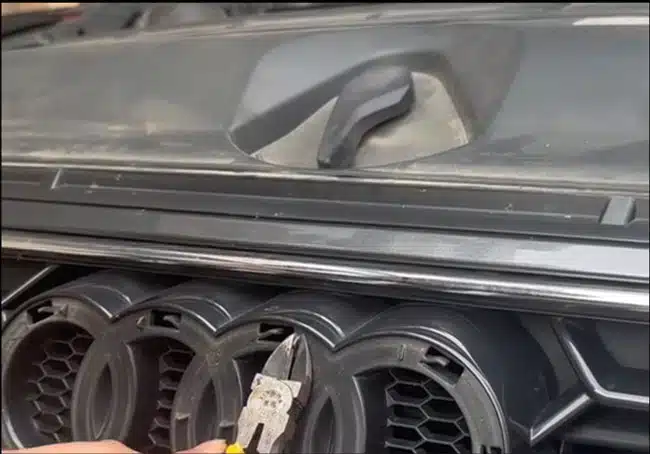 Audi Light Up Emblem Installation Guide — How to Fit an LED Badge 7 Remove the Original Clips
